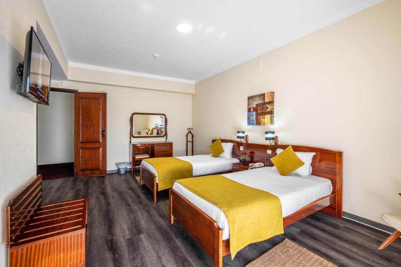 Hotel Colmeia Monte Real Εξωτερικό φωτογραφία