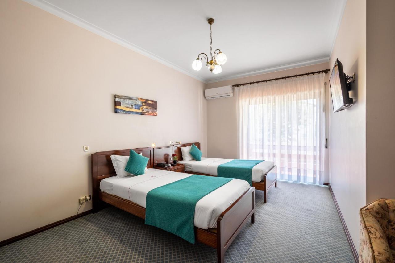 Hotel Colmeia Monte Real Εξωτερικό φωτογραφία